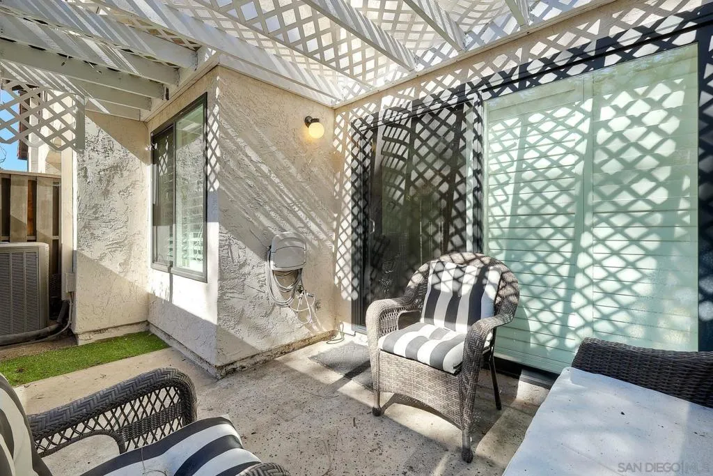 1122 Via Loma Vis, El Cajon, California 92019 home-pic-19