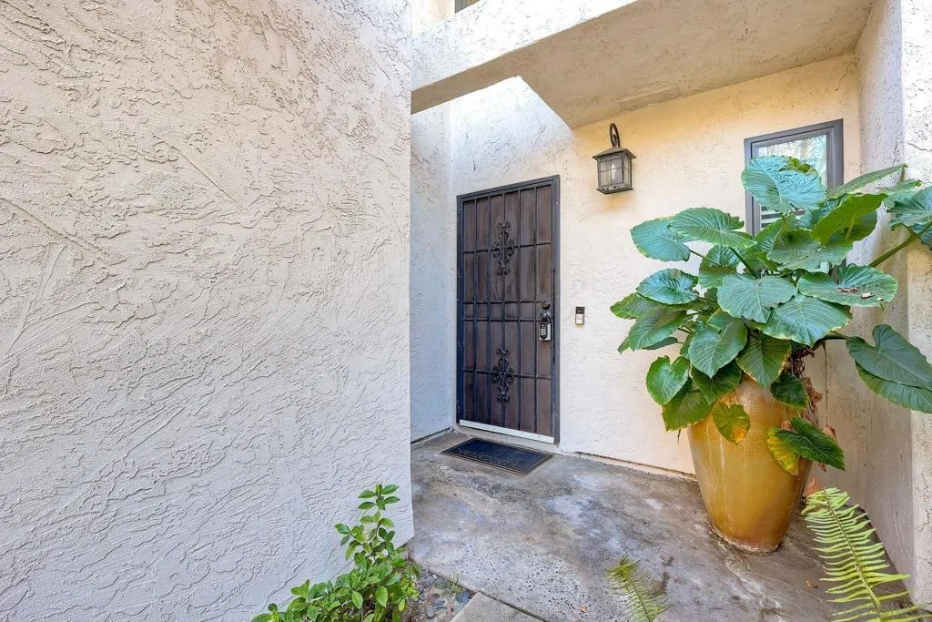 1122 Via Loma Vis, El Cajon, California 92019 home-pic-21