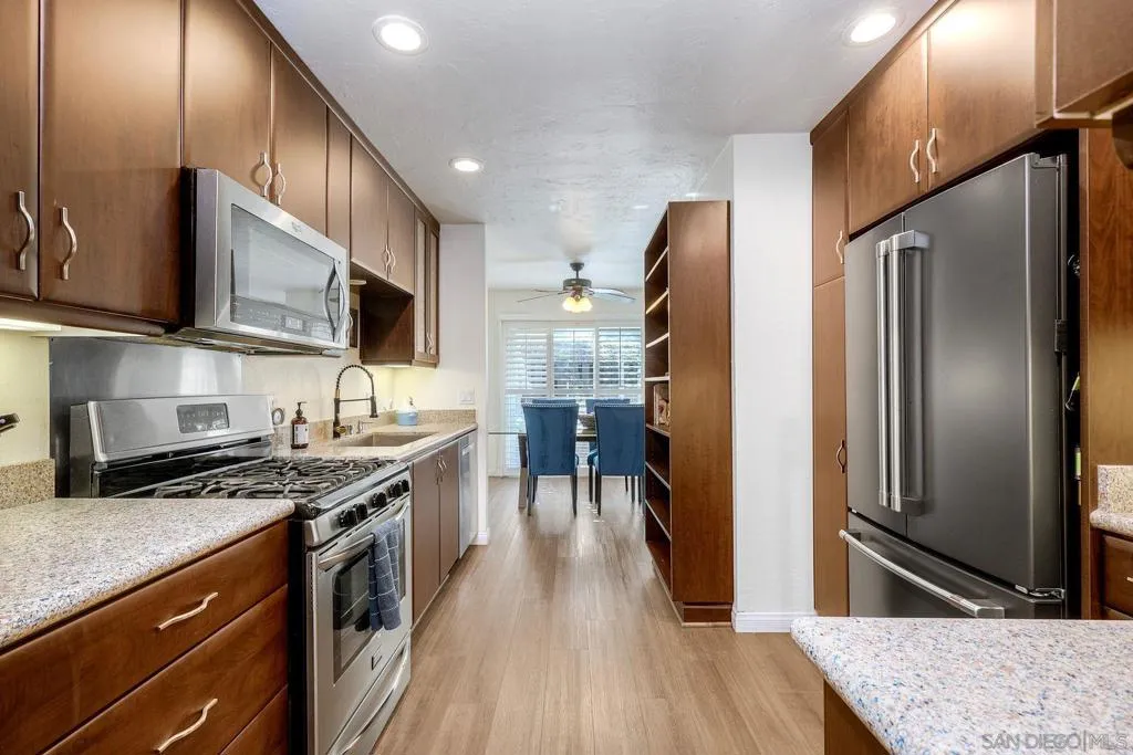 1122 Via Loma Vis, El Cajon, California 92019 home-pic-8