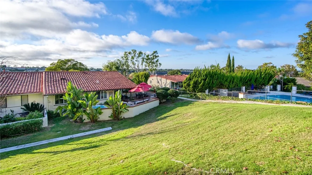 2134 Vista Entrada, Newport Beach, California 92660 home-pic-26