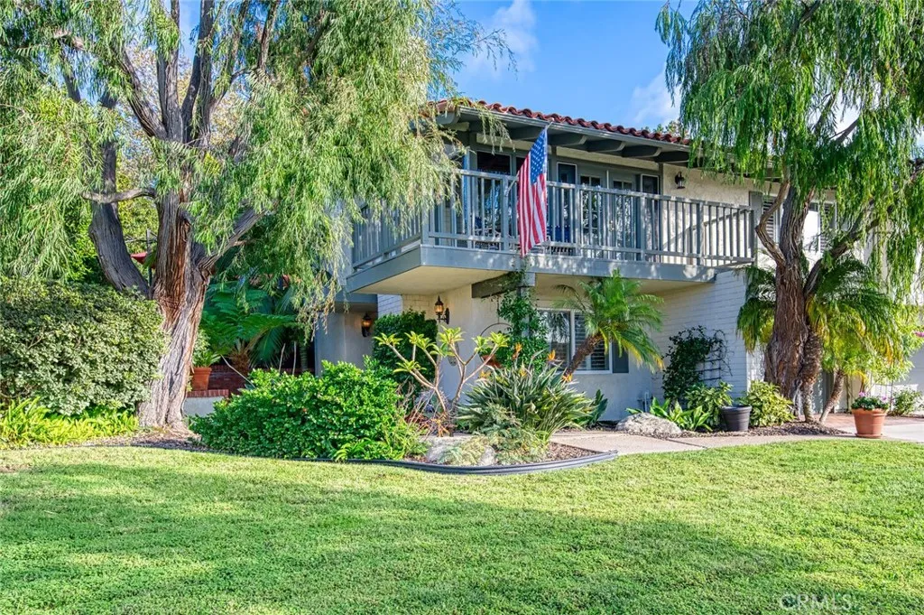 2134 Vista Entrada, Newport Beach, California 92660 home-pic-27