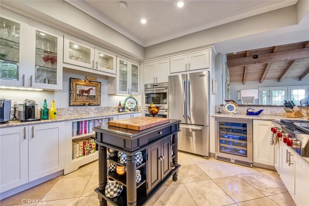 2134 Vista Entrada, Newport Beach, California 92660 home-pic-9