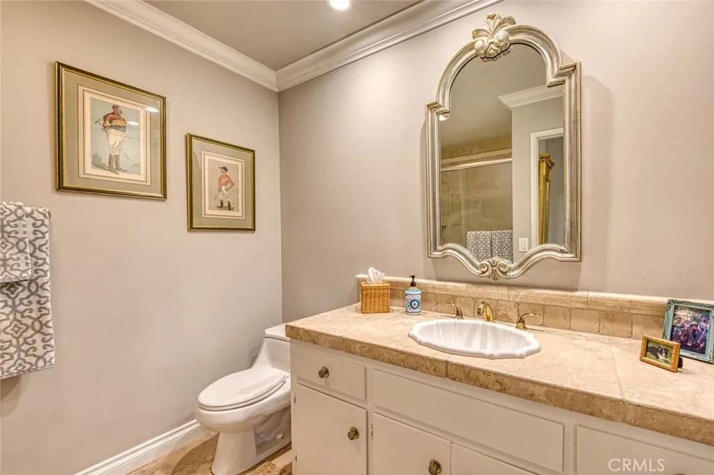 2134 Vista Entrada, Newport Beach, California 92660 home-pic-18