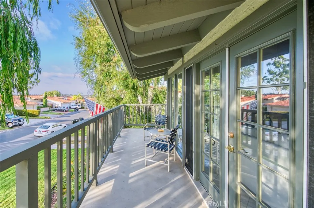 2134 Vista Entrada, Newport Beach, California 92660 home-pic-11