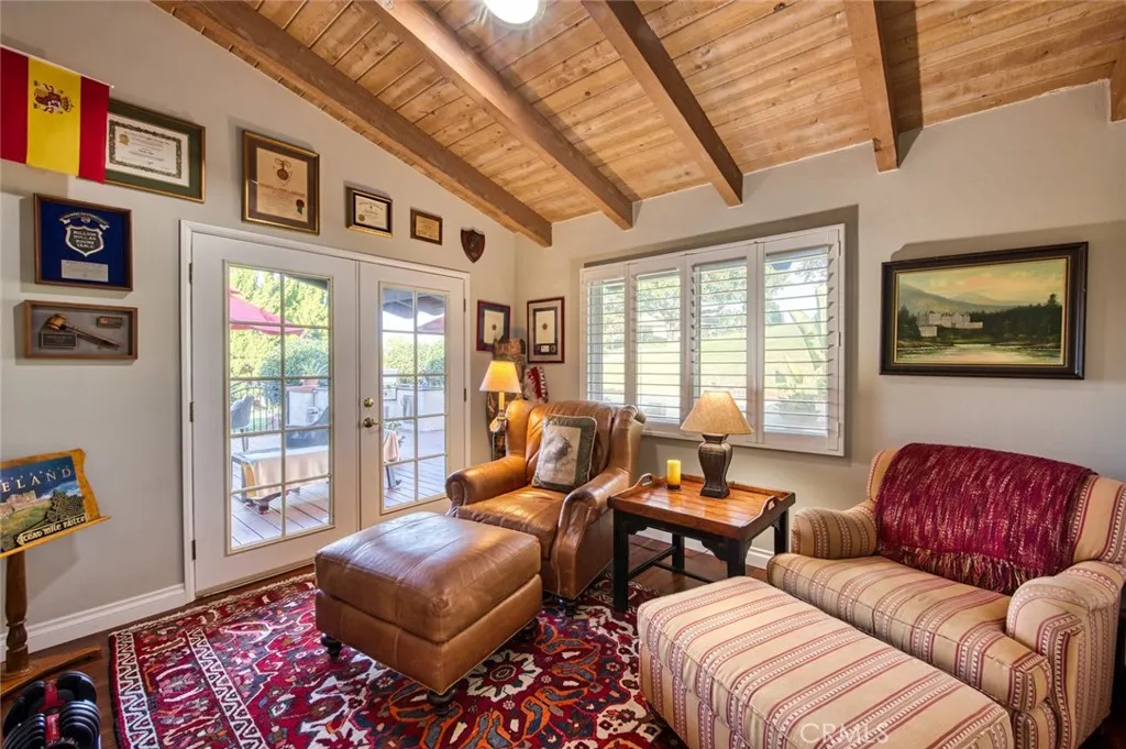 2134 Vista Entrada, Newport Beach, California 92660 home-pic-16