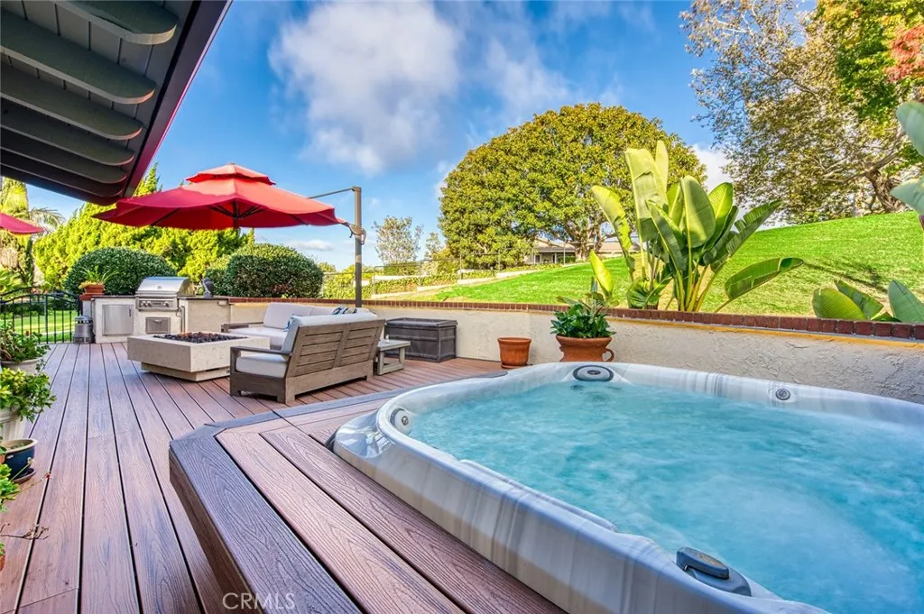 2134 Vista Entrada, Newport Beach, California 92660 home-pic-23