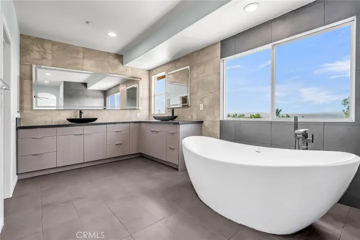 7535 Misty View, Riverside, California 92506