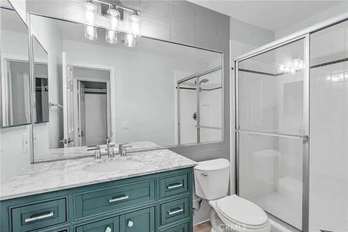 ensuite with upstairs bedroom 2