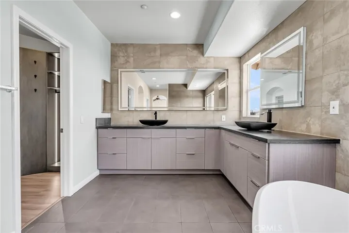 Master Bath-Two closets, seperate shower and soaking tub