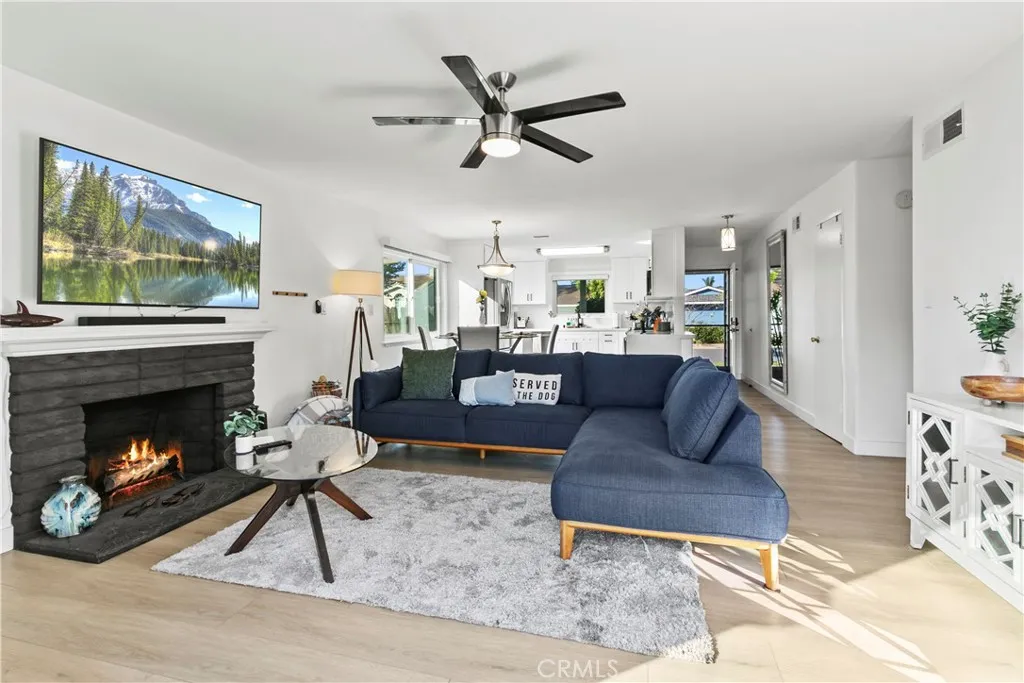 8572 Arnett, Huntington Beach, California 92647 home-pic-1
