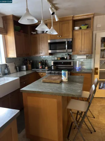 500 Pershing Drive, San Leandro, California 94577