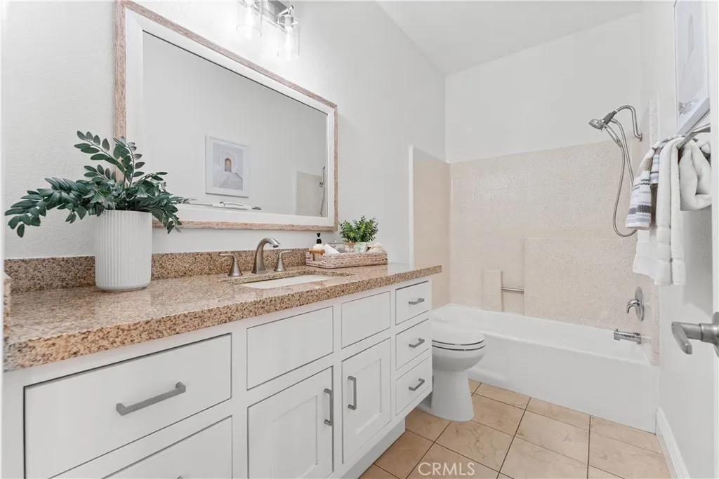 76 Campton, Laguna Niguel, California 92677 home-pic-18