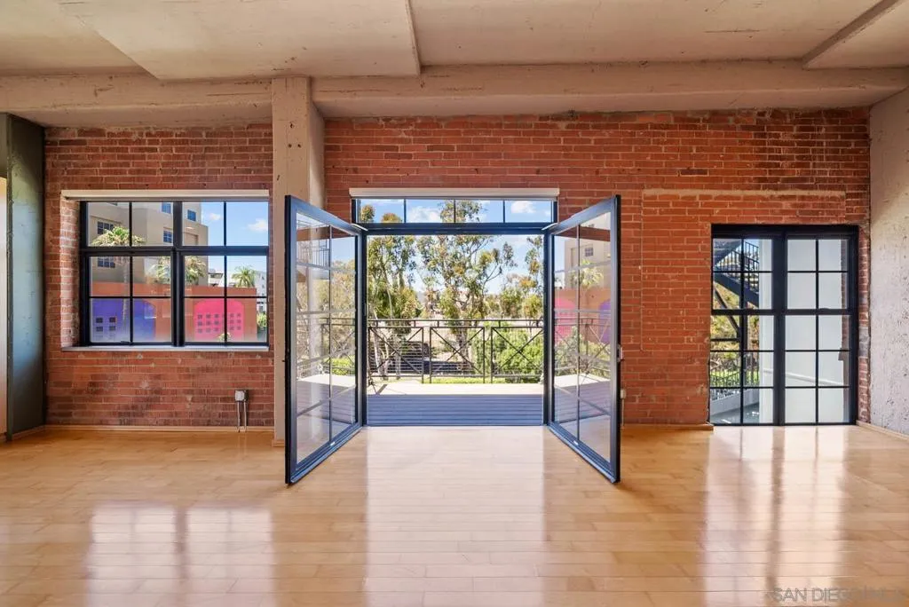 3940 7th Ave 206, San Diego, California 92103 home-pic-0
