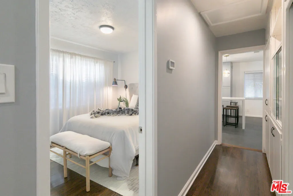 2415 8th Avenue, Los Angeles, California 90018 home-pic-36