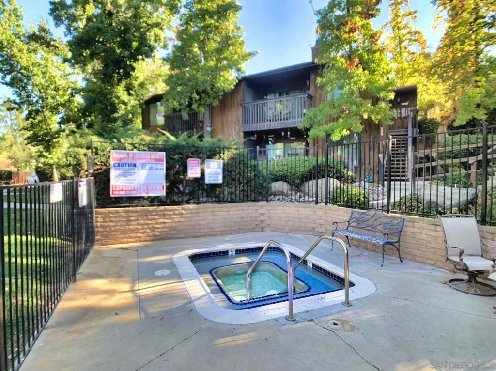 2157 Arnold Way  home-pic-6