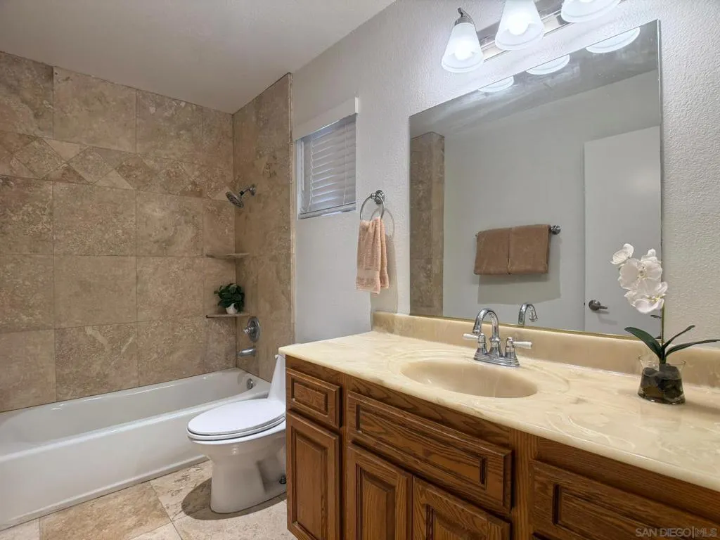 2157 Arnold Way  home-pic-22
