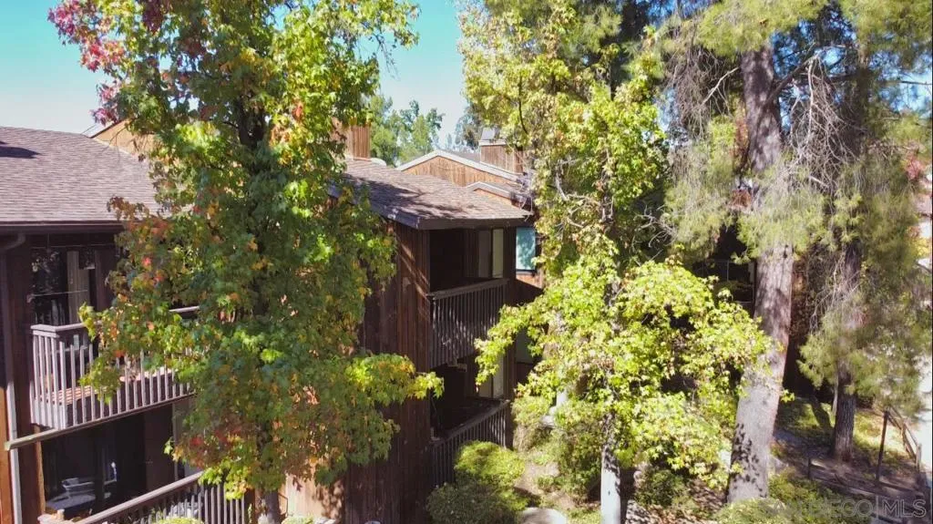 2157 Arnold Way  home-pic-2