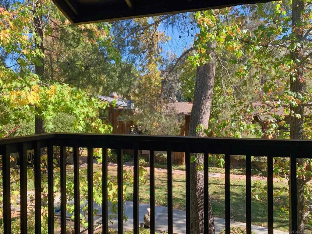 2157 Arnold Way  home-pic-28