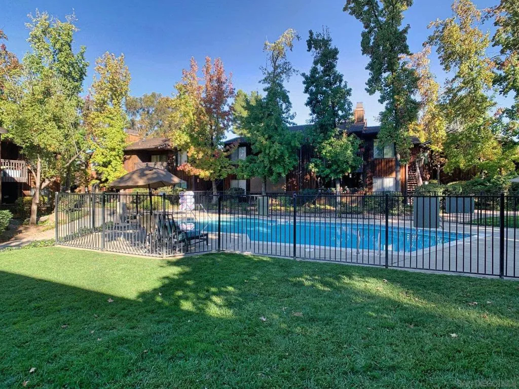 2157 Arnold Way  home-pic-3