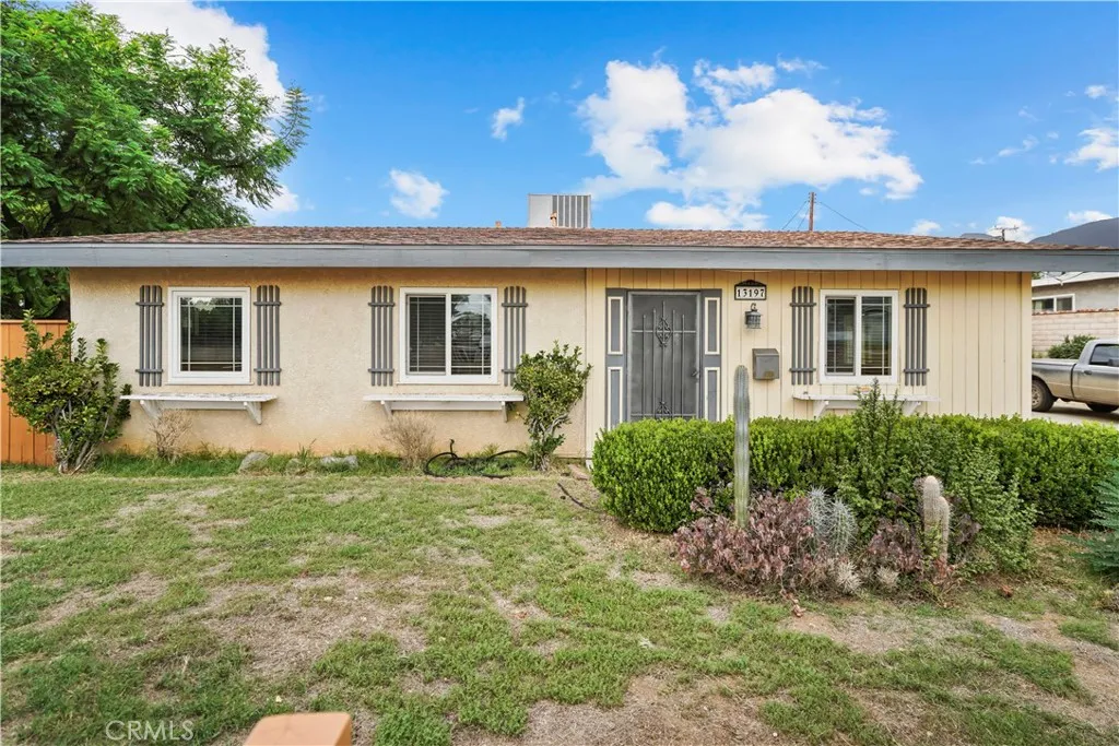 13197 Leach Street, Sylmar, California 91342 home-pic-11