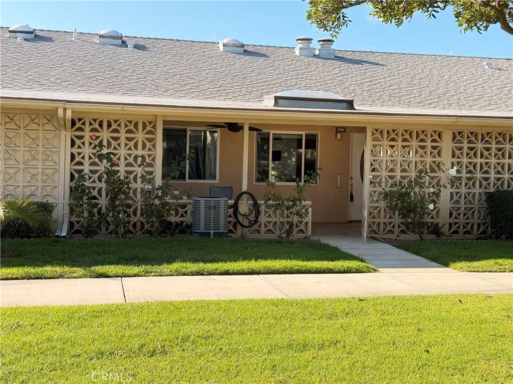 13601 Medinac Lane 72e, Seal Beach, California 90740 home-pic-1