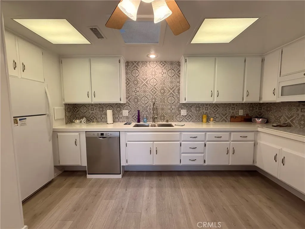 13601 Medinac Lane 72e, Seal Beach, California 90740 home-pic-12