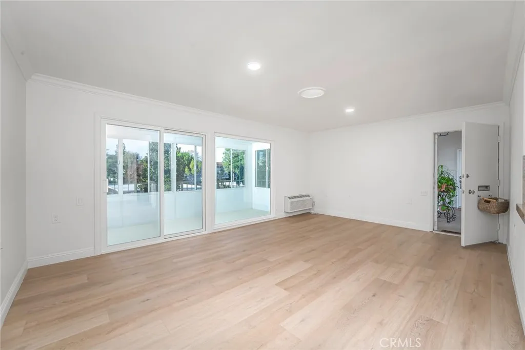 803 Ronda Mendoza N, Laguna Woods, California 92637 home-pic-3