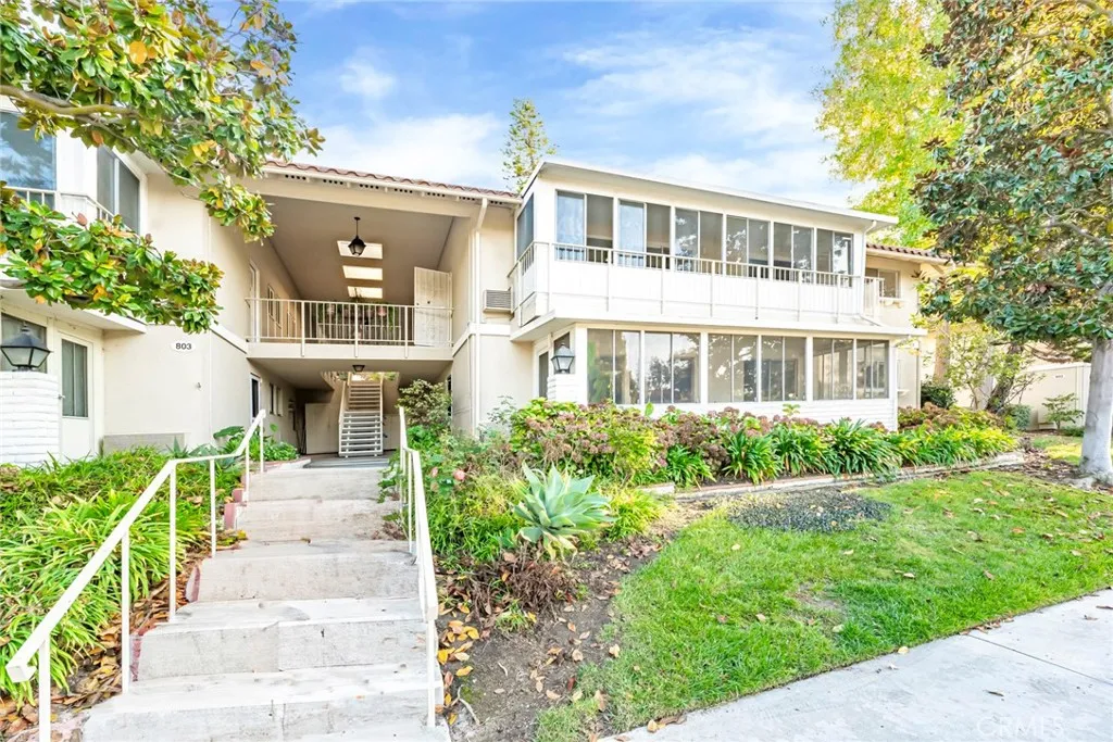 803 Ronda Mendoza N, Laguna Woods, California 92637 home-pic-23