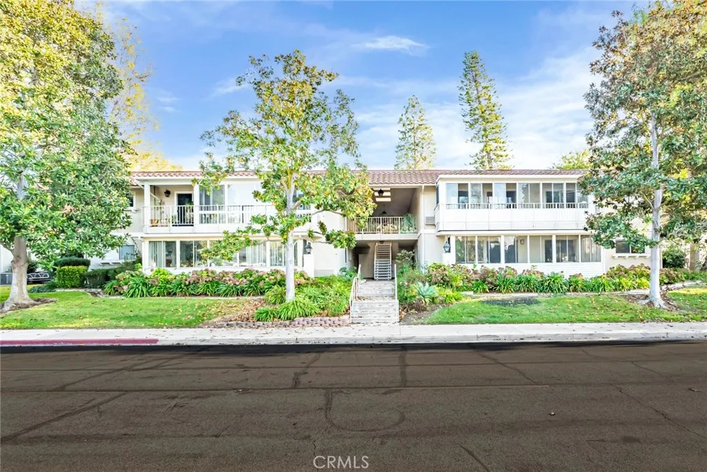 803 Ronda Mendoza N, Laguna Woods, California 92637 home-pic-24