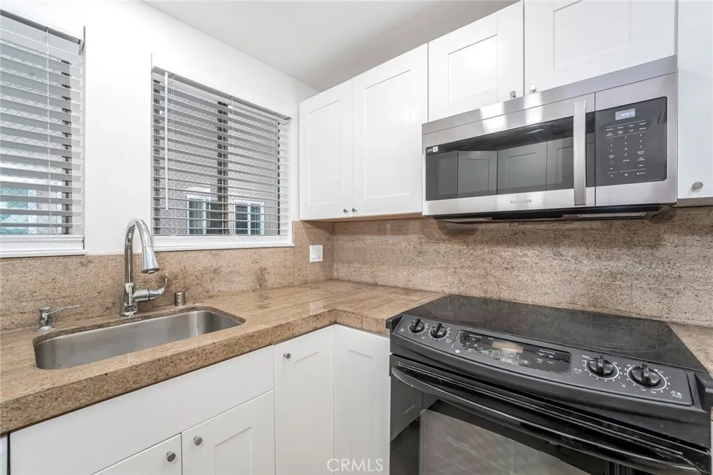803 Ronda Mendoza N, Laguna Woods, California 92637 home-pic-8