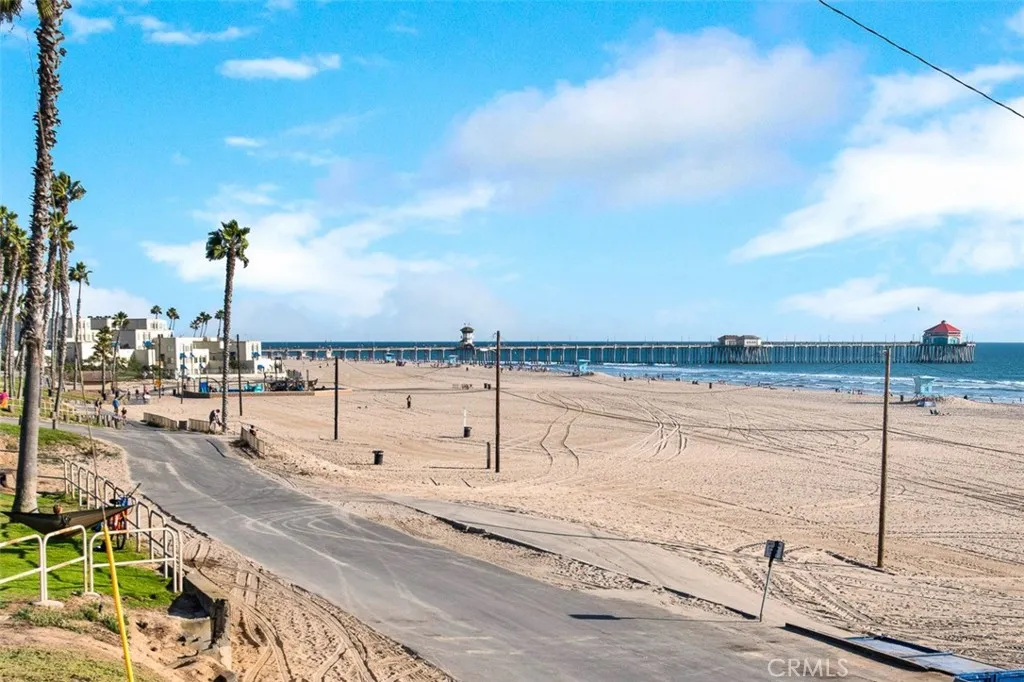 4561 Warner 201, Huntington Beach, California 92649 home-pic-32