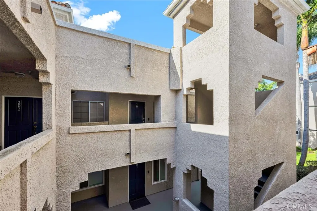 4561 Warner 201, Huntington Beach, California 92649 home-pic-26
