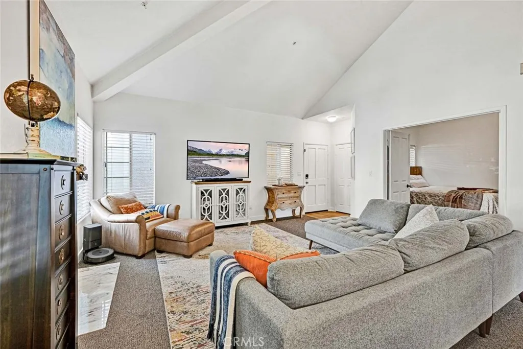 4561 Warner 201, Huntington Beach, California 92649 home-pic-4
