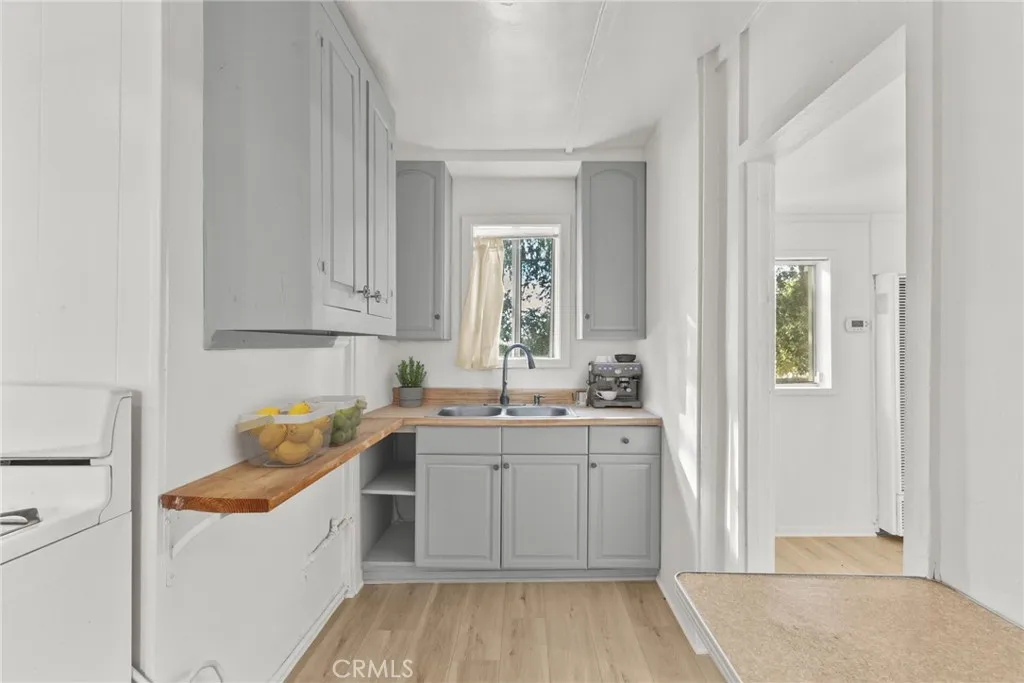 7053 Sunnycrest Trail, Tujunga, California 91042 home-pic-8