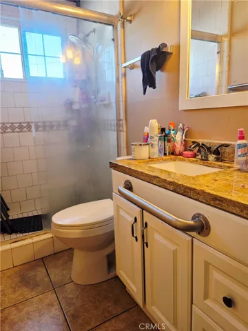 Hallway Bathroom #2