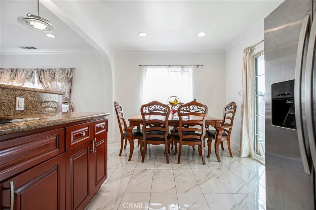 7419 Kraft, North Hollywood, California 91605 home-pic-7