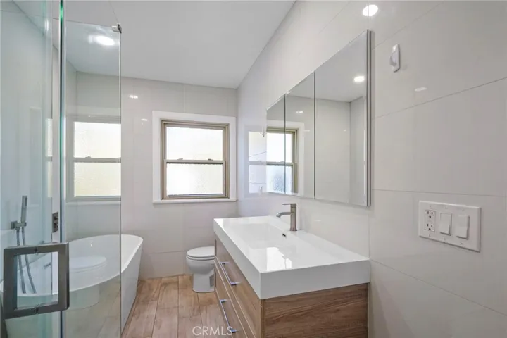 3272 Craig Drive, Los Angeles, California 90068