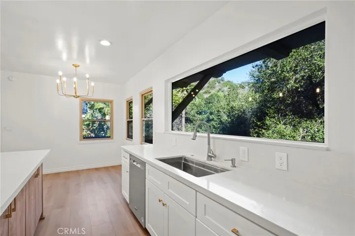 3272 Craig Drive, Los Angeles, California 90068