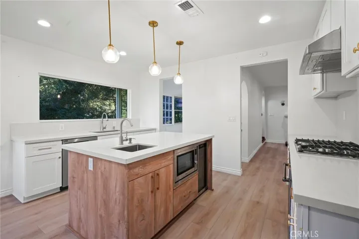 3272 Craig Drive, Los Angeles, California 90068