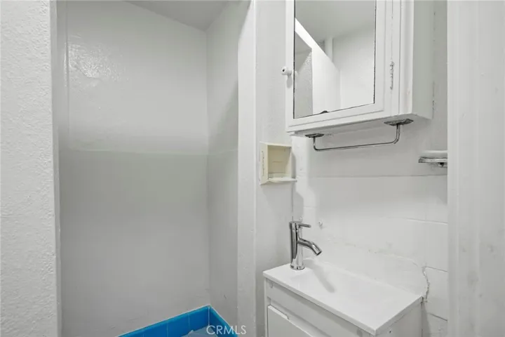 3272 Craig Drive, Los Angeles, California 90068
