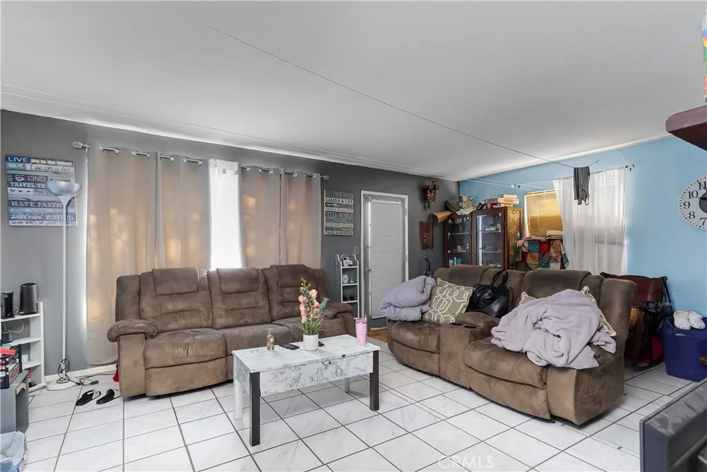 44432 Stanridge, Lancaster, California 93535 home-pic-4