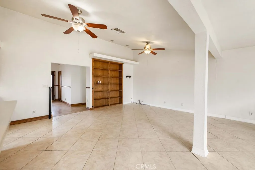 6818 W Avenue A2, Lancaster, California 93536 home-pic-11