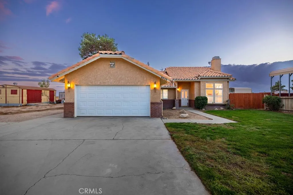 6818 W Avenue A2, Lancaster, California 93536 home-pic-1