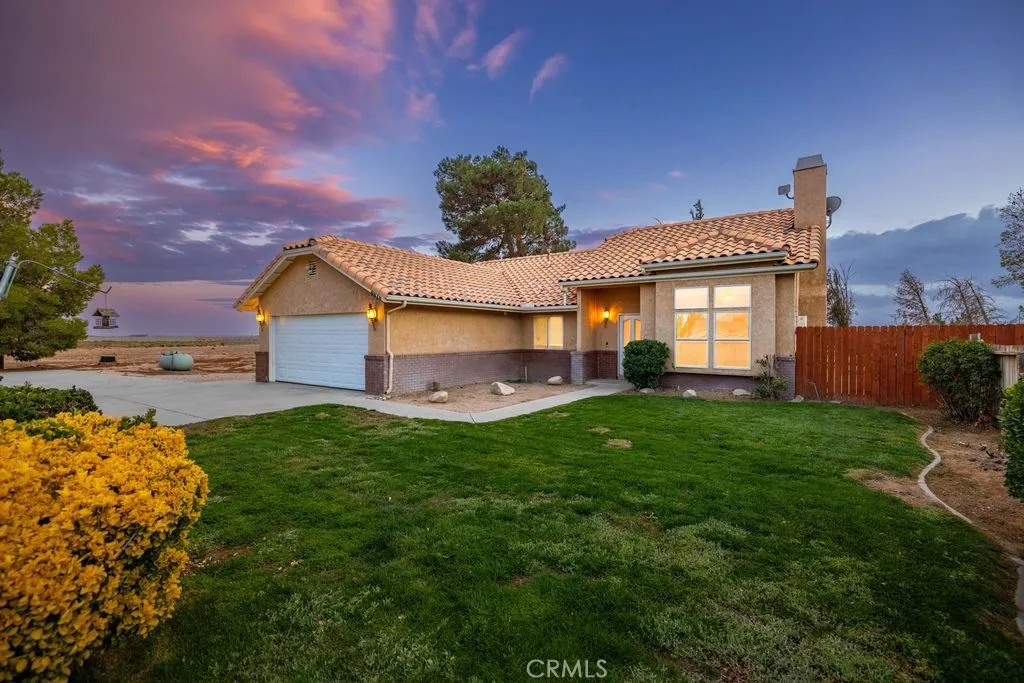 6818 W Avenue A2, Lancaster, California 93536 home-pic-0
