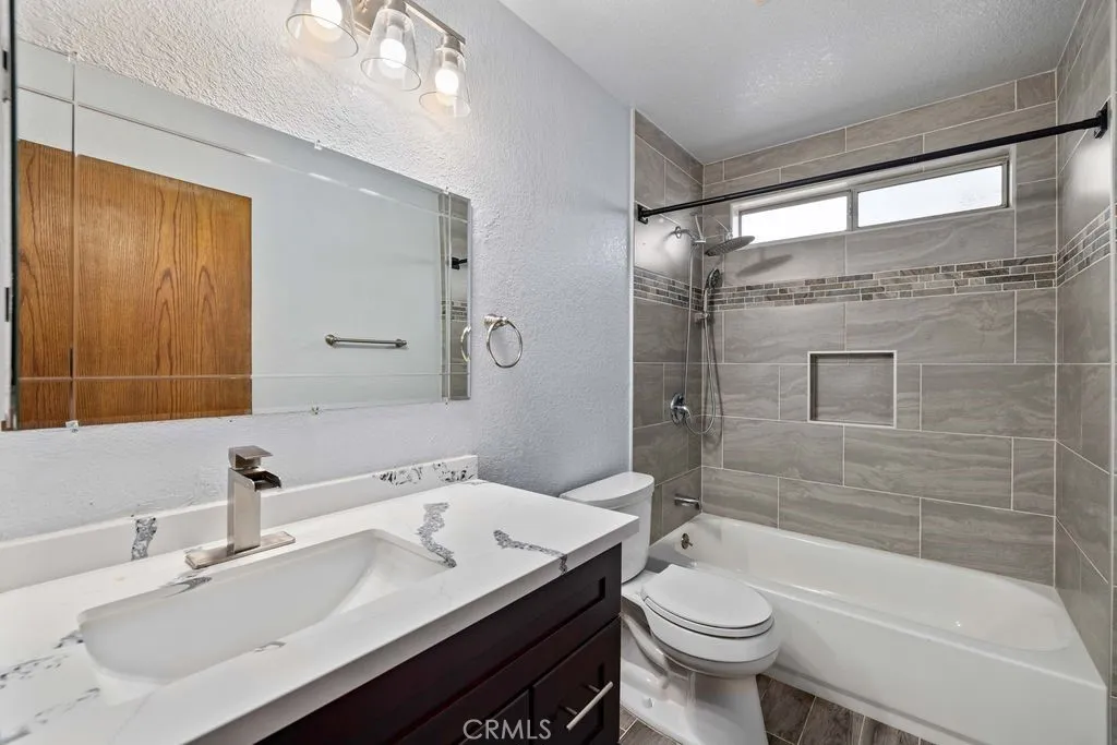 6818 W Avenue A2, Lancaster, California 93536 home-pic-28