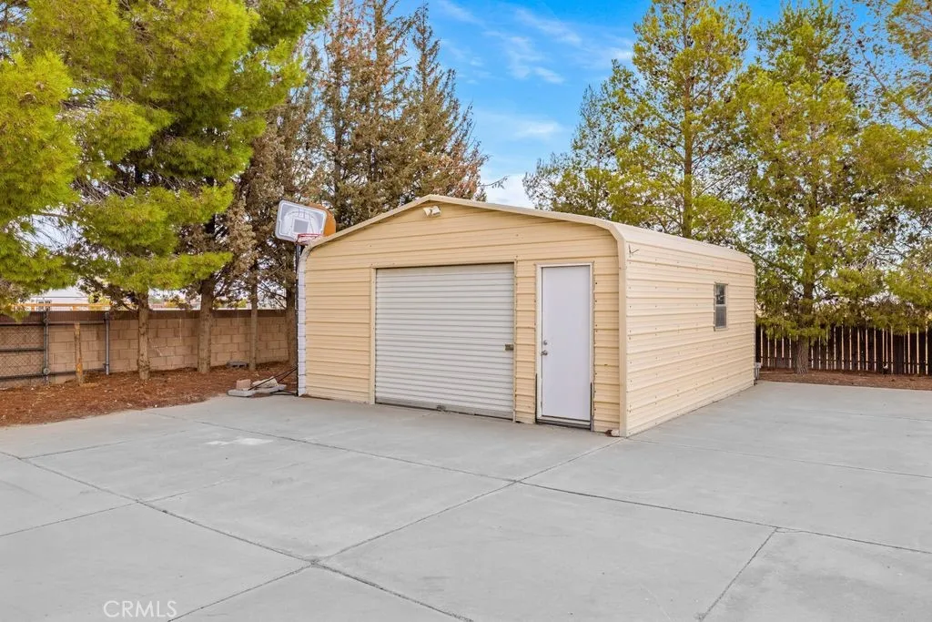 6818 W Avenue A2, Lancaster, California 93536 home-pic-38