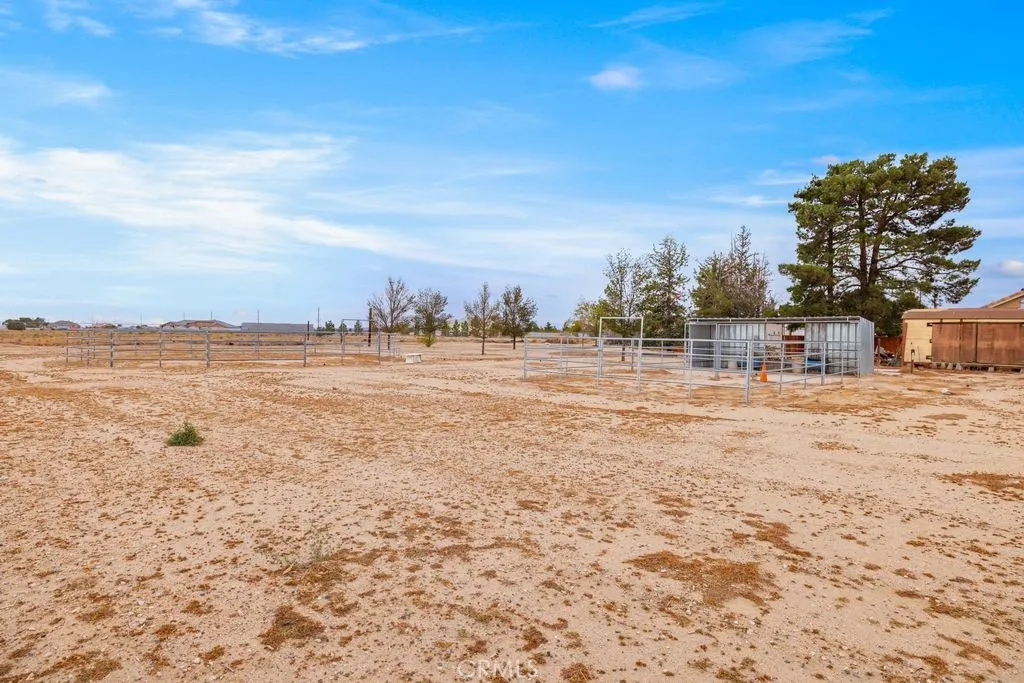 6818 W Avenue A2, Lancaster, California 93536 home-pic-35