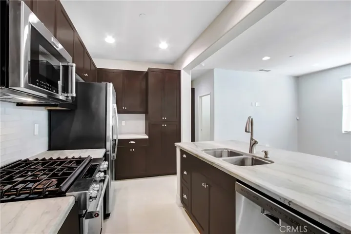 42961 Avenida Amistad, Temecula, California 92592