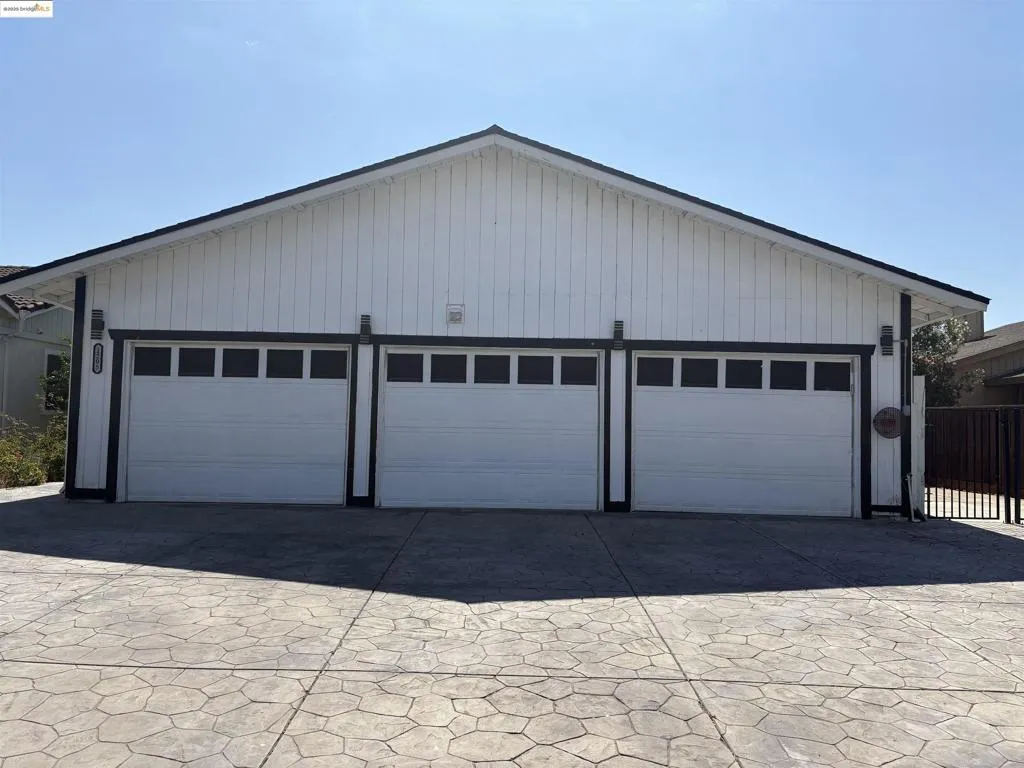 1205 Beach Ct, Discovery Bay, California 94505 home-pic-1