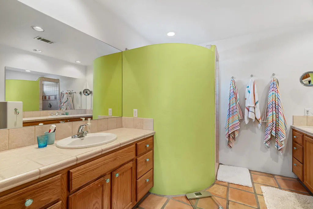 1132 E San Jacinto Way, Palm Springs, California 92262 home-pic-29